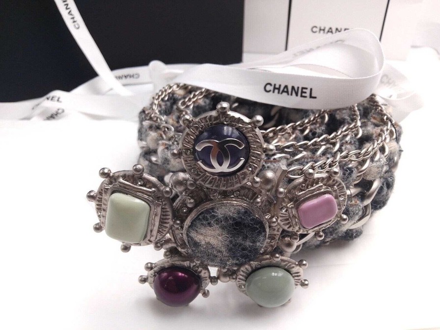 Bijoux EGO IMAGO | Coco Chanel 2005 Ceinture En Tweed Blanc Et Gris Avec Boucle Broche Orn E