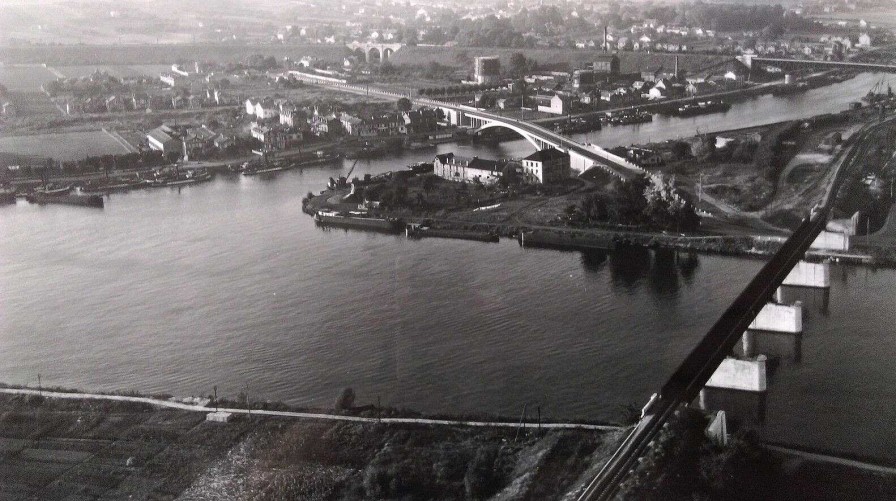 Photos EGO IMAGO | Ancienne Photo A Rienne De Roger Henrard " Le Confluent De L'Oise-Seine " 1951