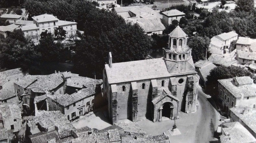 Photos EGO IMAGO | Ancienne Photo A Rienne De Roger Henrard " Le Thor " Vaucluse 1960