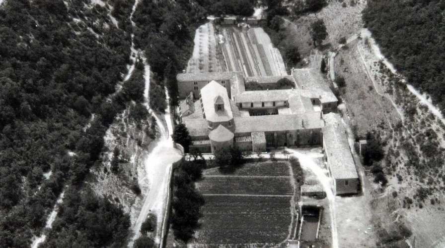 Photos EGO IMAGO | Ancienne Photo A Rienne De Louis Schmidt 1960 " Abbaye Notre-Dame De S Nanque "