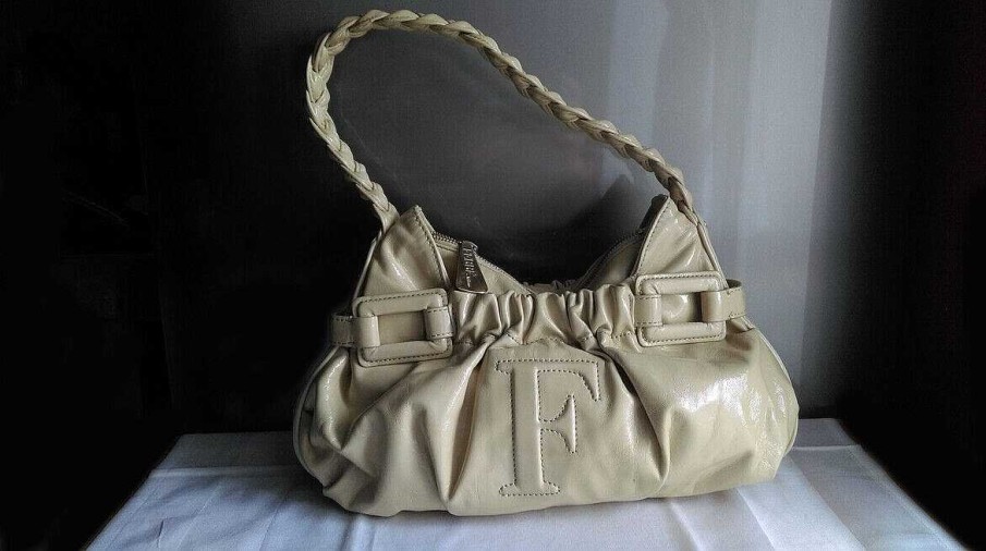 Mode EGO IMAGO | Tr S Chic Sac A Main En Cuir Beige Sign Gianfranco Ferre Milano - Intemporel