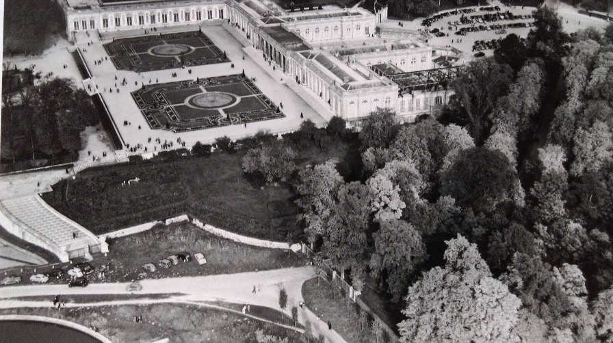 Photos EGO IMAGO | Ancienne Photo A Rienne De Roger Henrard " Le Grand Trianon Versailles " 1952