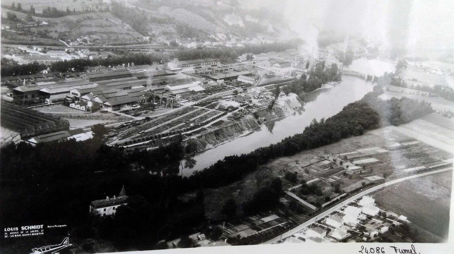 Photos EGO IMAGO | Ancienne Photo A Rienne De Louis Schmidt 1950 " Fumel" Sud-Ouest