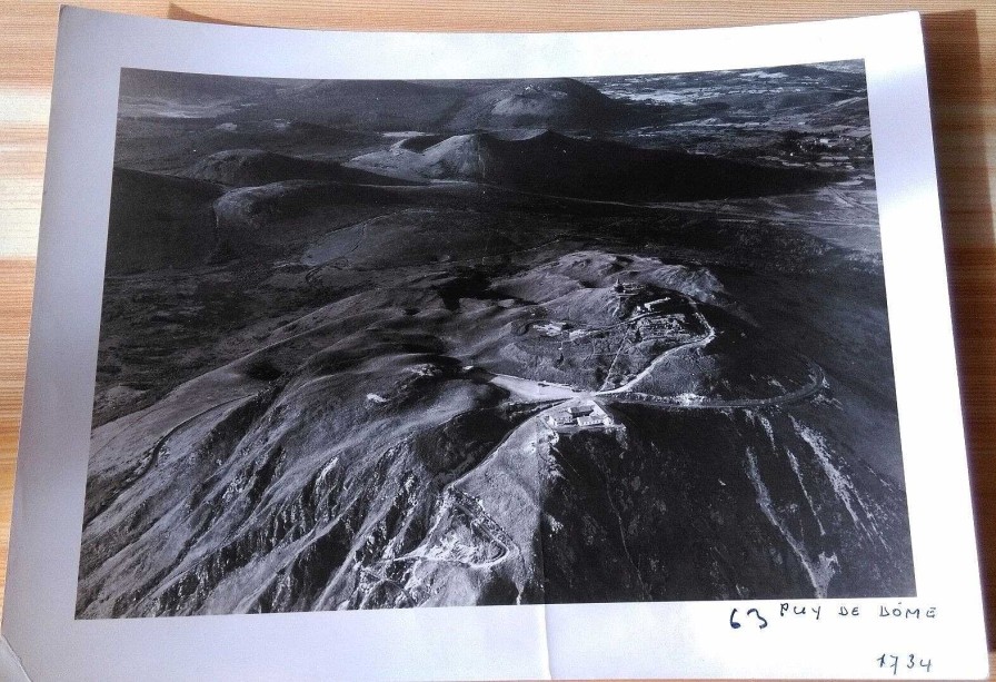 Photos EGO IMAGO | Ancienne Photo A Rienne De Roger Henrard 1955 " Volcans Puy De Dome "