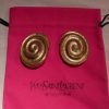 Bijoux EGO IMAGO | Chic Paire De Boucles D'Oreilles Clips Sign Es Yves St Laurent Paris "Spirale "