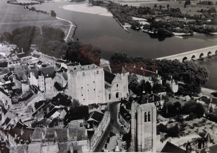 Photos EGO IMAGO | Ancienne Photo A Rienne De Roger Henrard 1960 " Beaugency " Loiret