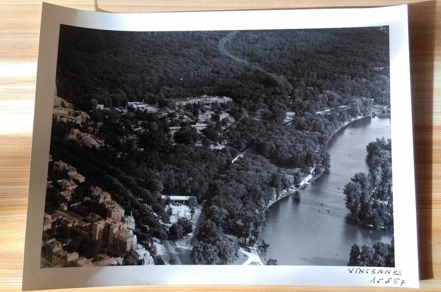 Photos EGO IMAGO | Ancienne Photo A Rienne De Roger Henrard 1955 " Bois De Vincennes " -