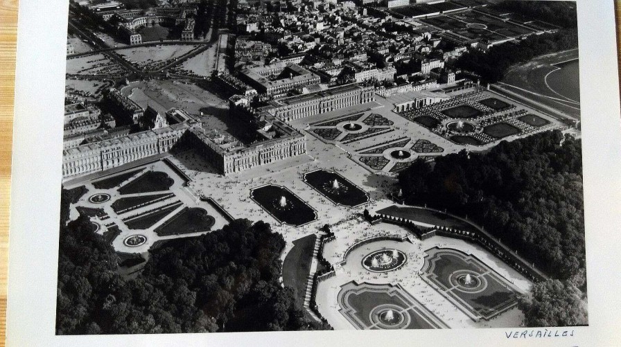 Photos EGO IMAGO | Ancienne Photo A Rienne De Roger Henrard " Le Chateau De Versailles " 1952