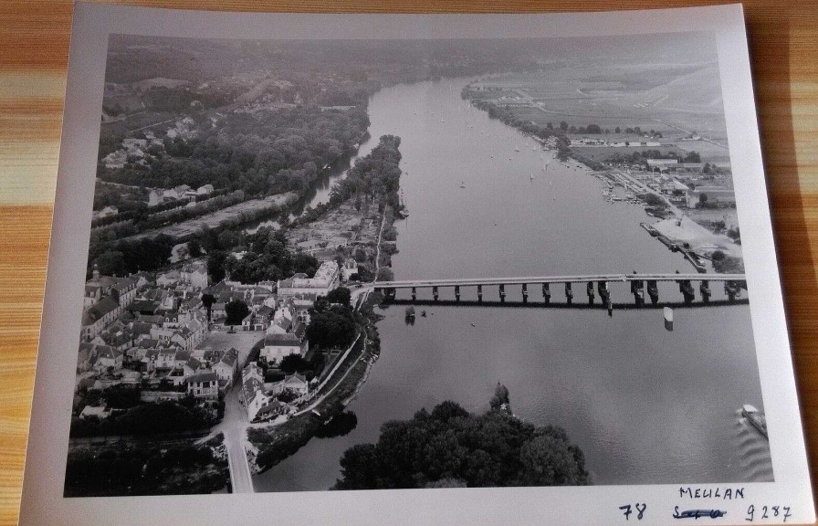 Photos EGO IMAGO | Ancienne Photo A Rienne De Roger Henrard 1953 " Meulan " Yvelines