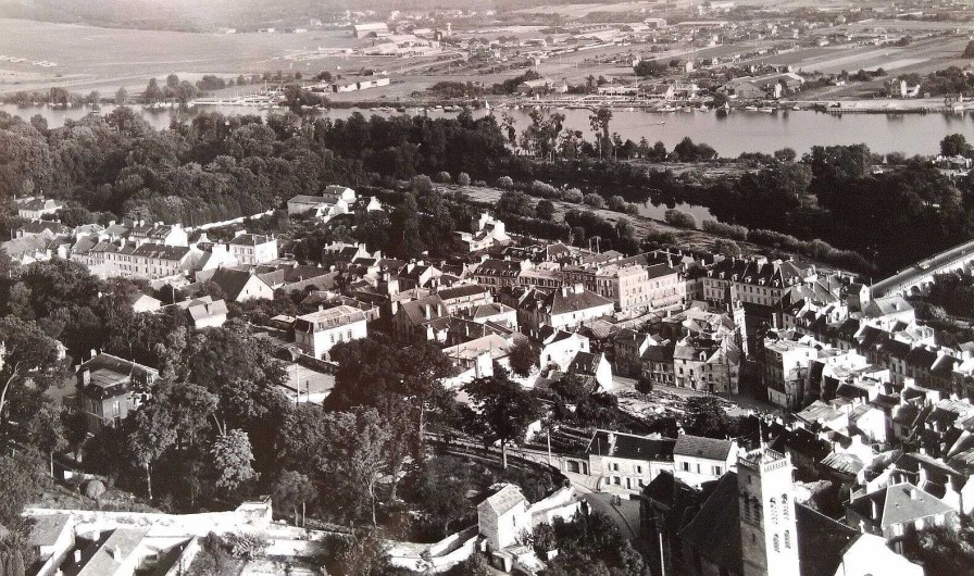 Photos EGO IMAGO | Ancienne Photo A Rienne De Roger Henrard 1952 " Les Mureaux Meulan "