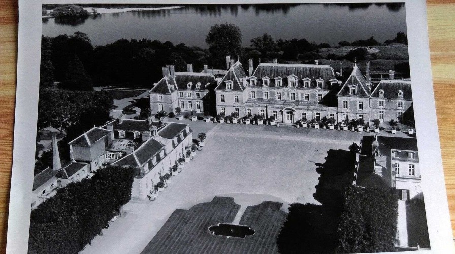 Photos EGO IMAGO | Ancienne Photo A Rienne De Roger Henrard 1968 " Chateau De Menars "