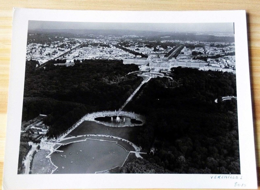 Photos EGO IMAGO | Ancienne Photo A Rienne De Roger Henrard " Le Chateau De Versailles " 1952