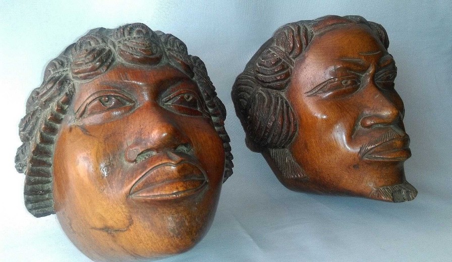 Sculptures EGO IMAGO | 2 Sculptures En Noyer Taille Directe Couple Antaisaka Madagascar Vers 1920