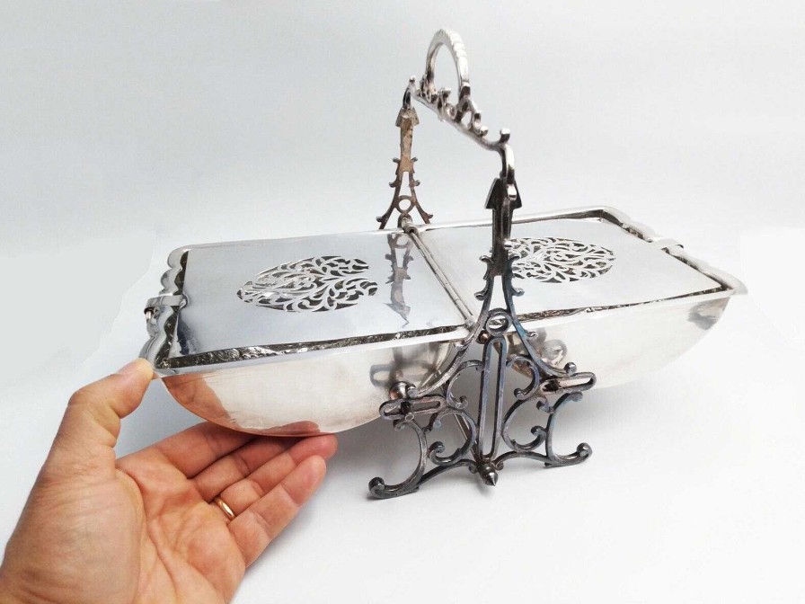 Objets EGO IMAGO | 19Th Century Victorian Silver Plated Biscuit Box