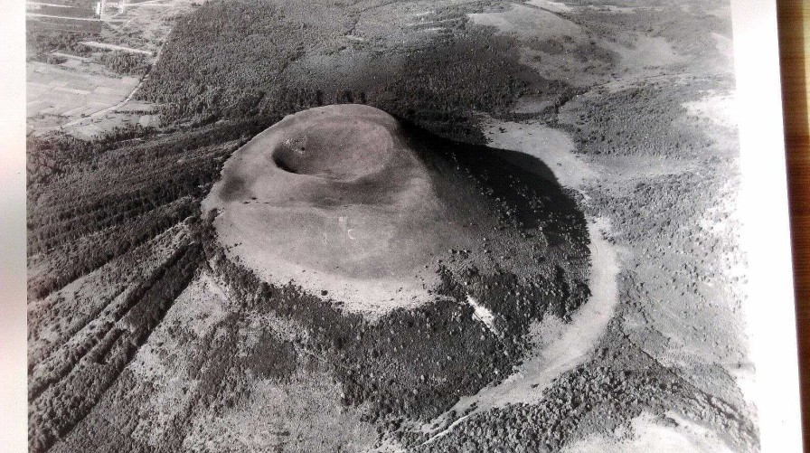 Photos EGO IMAGO | Ancienne Photo A Rienne De Roger Henrard 1959 " Volcan Puy De Dome "