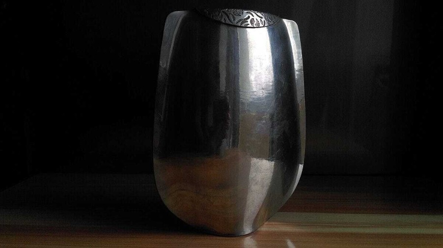 Objets EGO IMAGO | Ancien Vase En Tain Sign Jean Chorin 88 -