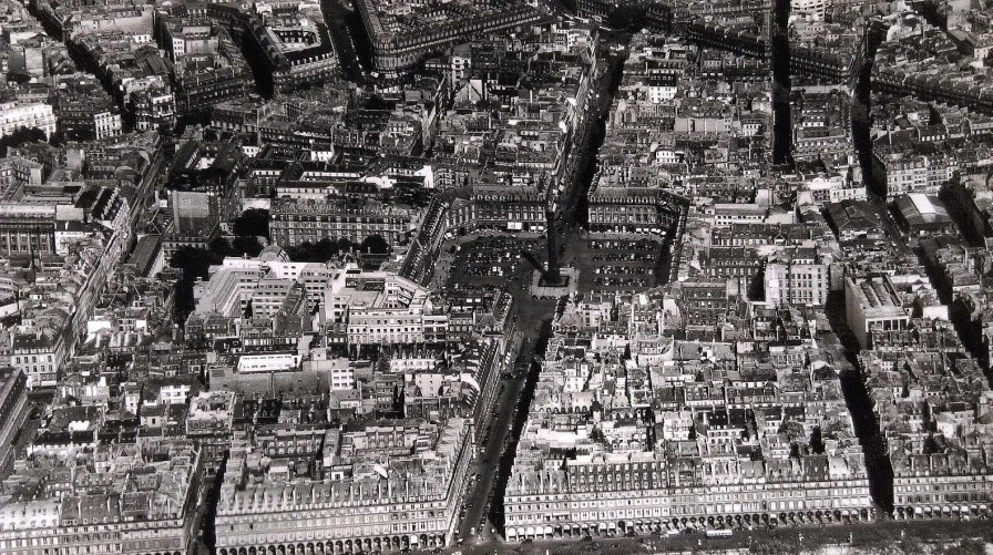 Photos EGO IMAGO | Ancienne Photo A Rienne De Roger Henrard 1957 " Paris " -