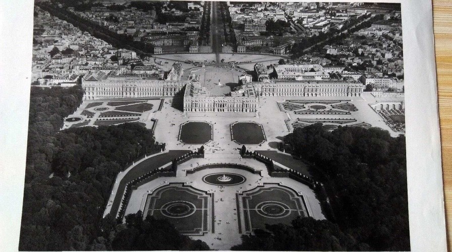 Photos EGO IMAGO | Ancienne Photo A Rienne De Roger Henrard " Le Chateau De Versailles " 1948