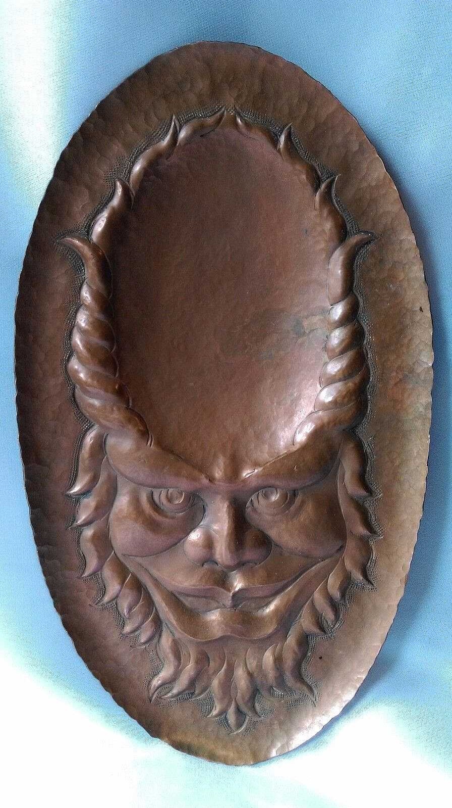 Objets EGO IMAGO | Ancienne Plaque Art Nouveau En Dinanderie Formant Une Tete De Satyre