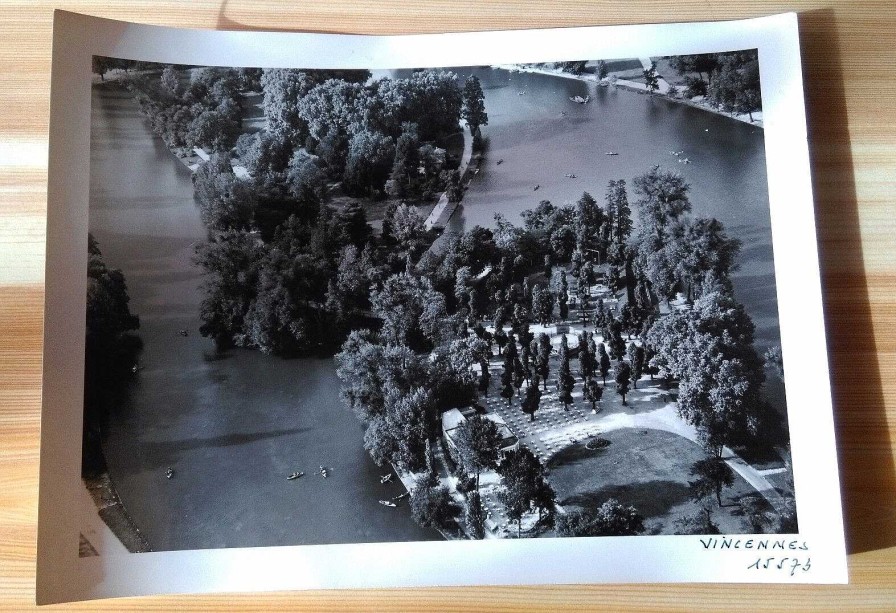 Photos EGO IMAGO | Ancienne Photo A Rienne De Roger Henrard 1955 " Vincennes "