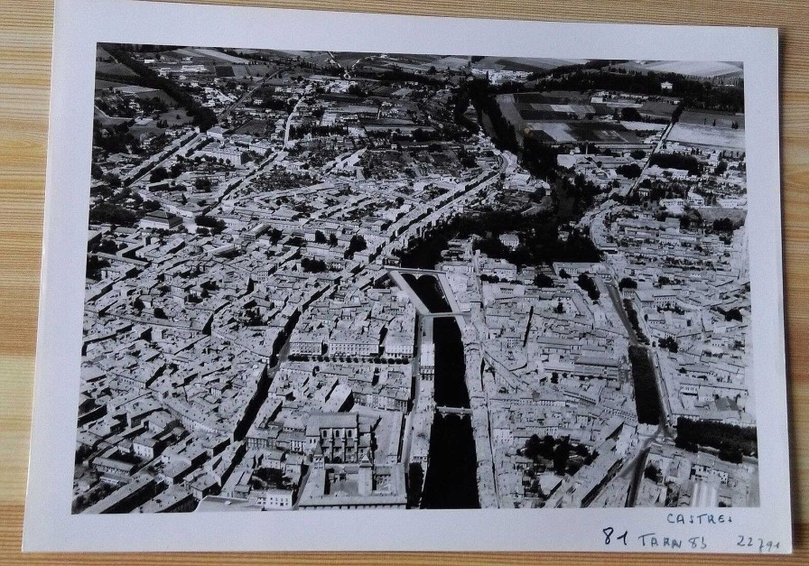 Photos EGO IMAGO | Ancienne Photo A Rienne De Roger Henrard " Castres " Tarn 1957