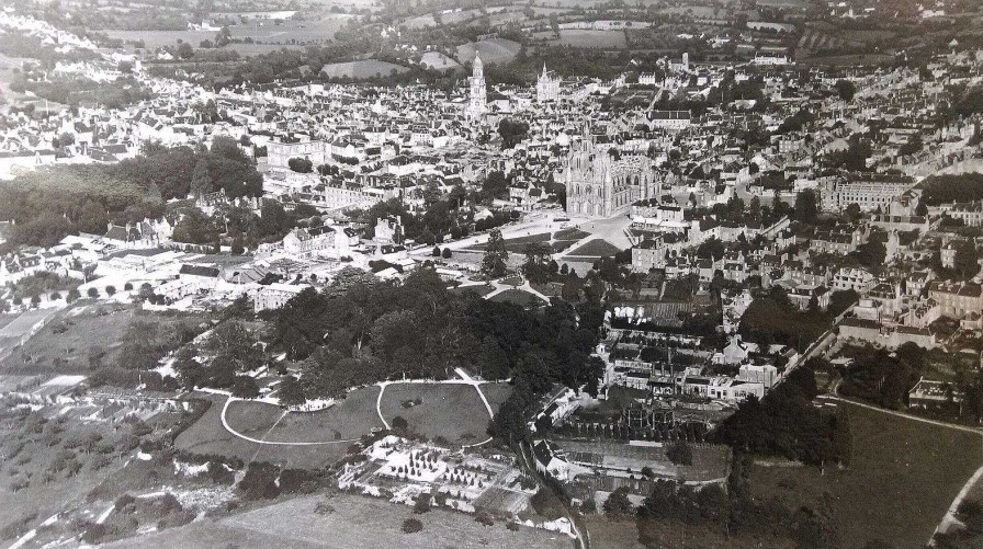 Photos EGO IMAGO | Ancienne Photo A Rienne De Roger Henrard 1948 " Avranches "