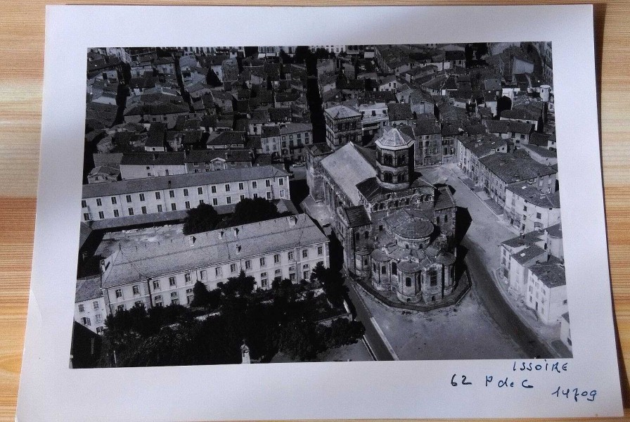 Photos EGO IMAGO | Ancienne Photo A Rienne De Roger Henrard 1954 " Issoire "